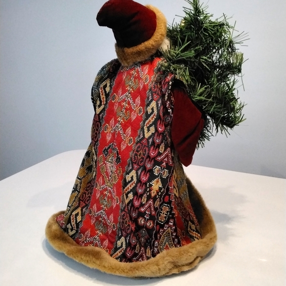 16" Santa - Picture 4 of 7